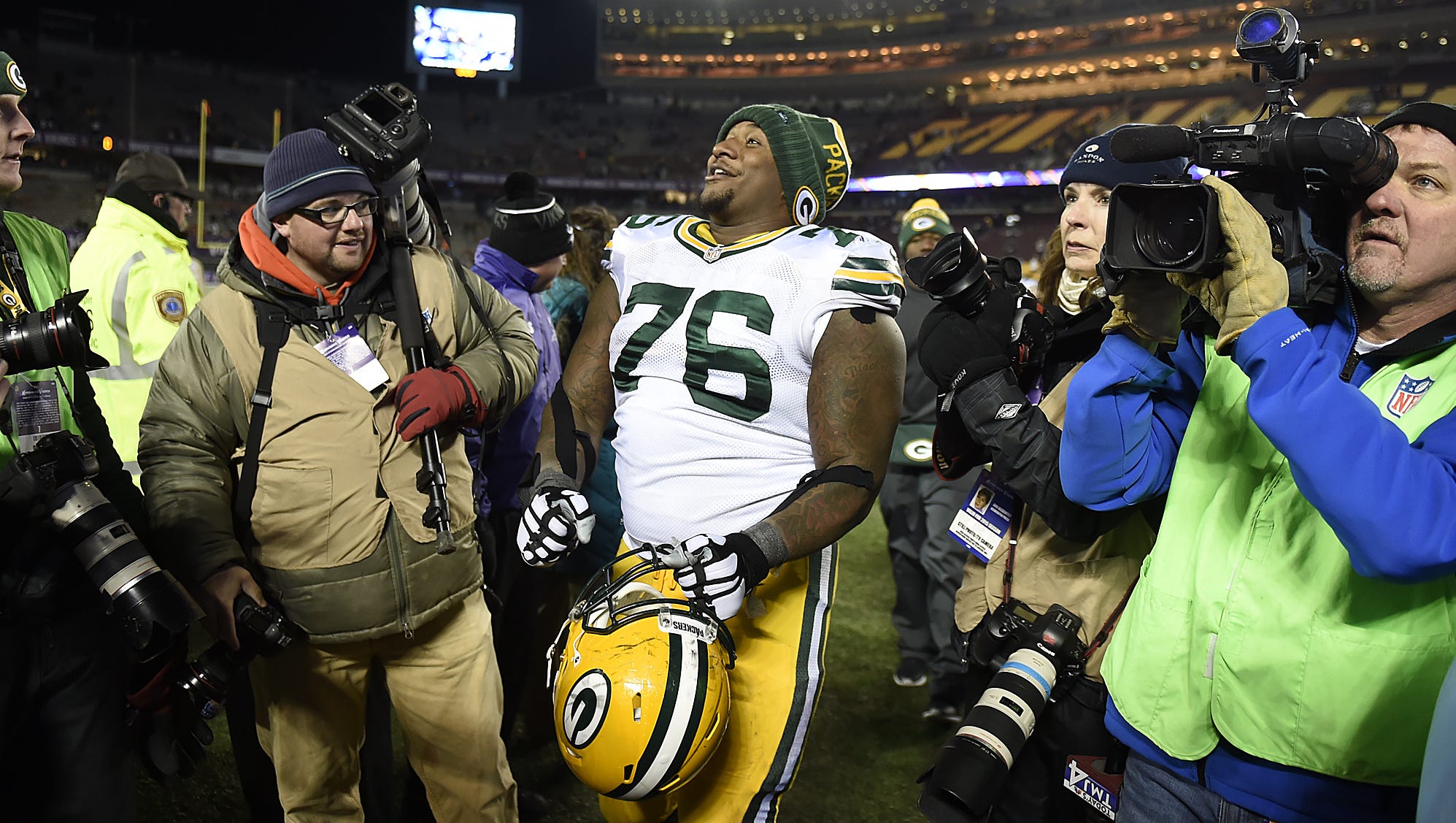 Green Bay Packers defensive tackle Mike Daniels (76) acknowledges the crowd as he walks off the field after a Nov. 22, 2015, game against the Minnesota Vikings at TCF Bank Stadium in Minneapolis.