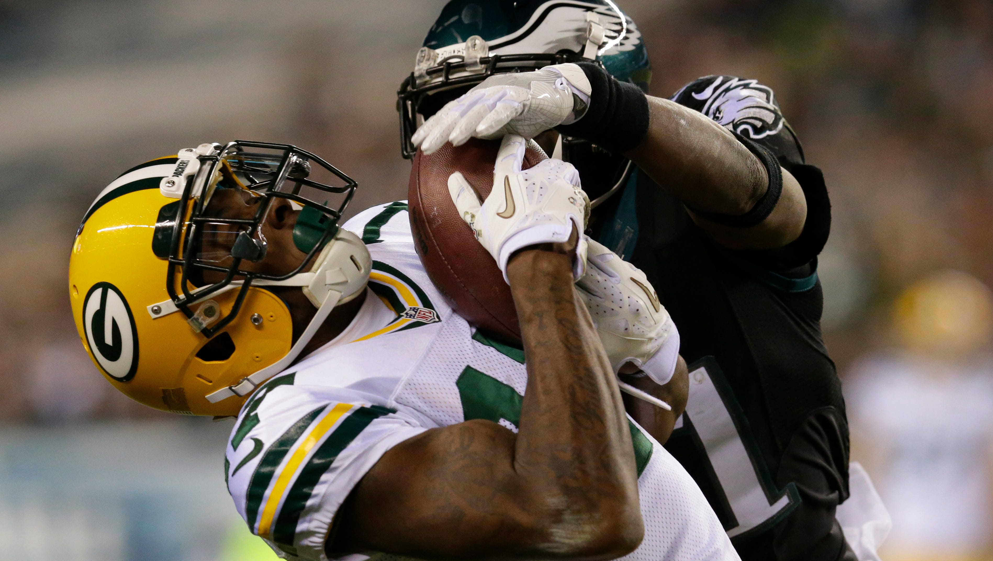 Green Bay Packers wide receiver Davante Adams (17) reels in a 50 yard reception w him being covered by Philadelphia Eagles cornerback Leodis McKelvin (21) during the third quarter of their game Monday, November 28, 2016 at Lincoln Financial Field in Philadelphia, Penn. The Green Bay Packers beat the Philadelphia Eagles 27-13.