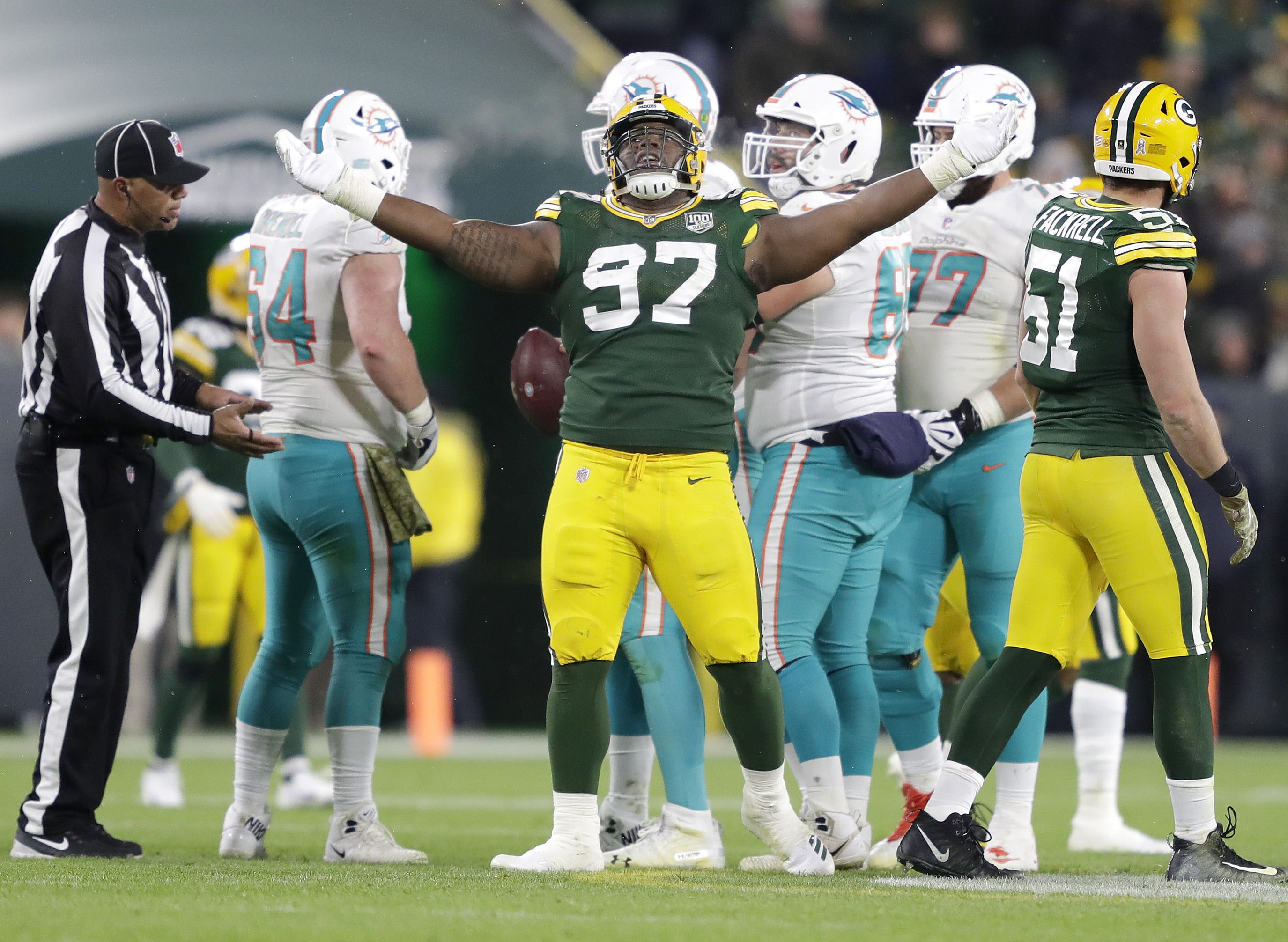 Green Bay Packers nose tackle Kenny Clark celebrates a sack against the Miami Dolphins during their football game on Sunday, November 11, 2018, at Lambeau Field in Green Bay, Wis.
Wm. Glasheen/USA TODAY NETWORK-Wisconsin.