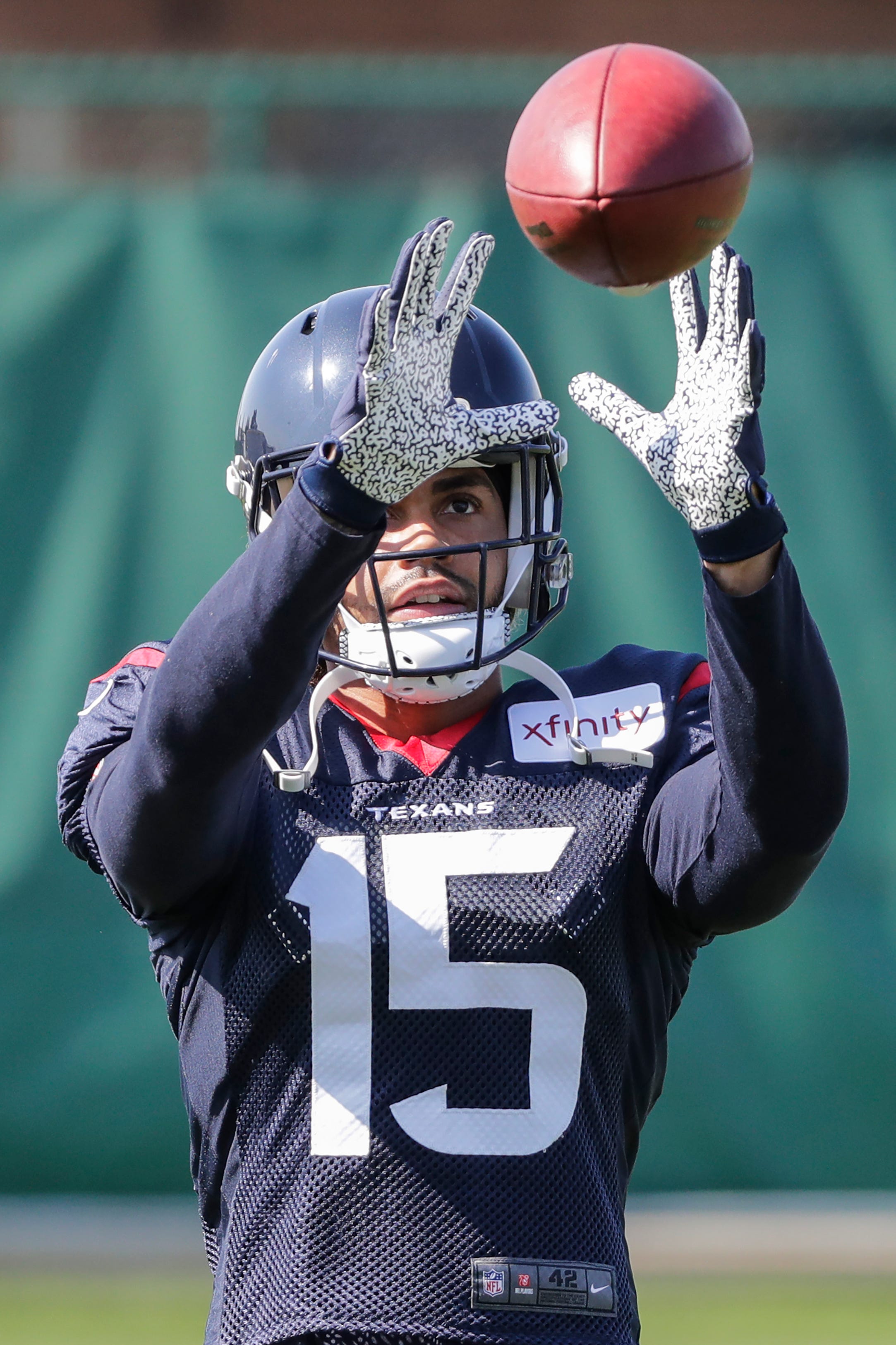 Texans wide receiver Will Fuller V (15) catches a pass during a joint training camp practice with the Green Bay Packers at Clarke Hinkle Field Monday, August 5, 2019, in Ashwaubenon, Wis.